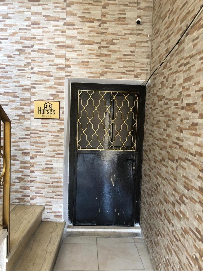 Horses House Apartment Karak Exterior photo