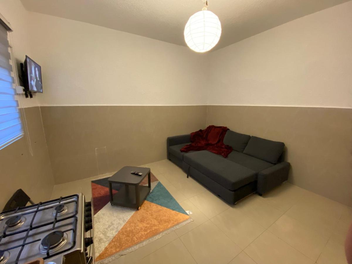 Horses House Apartment Karak Exterior photo